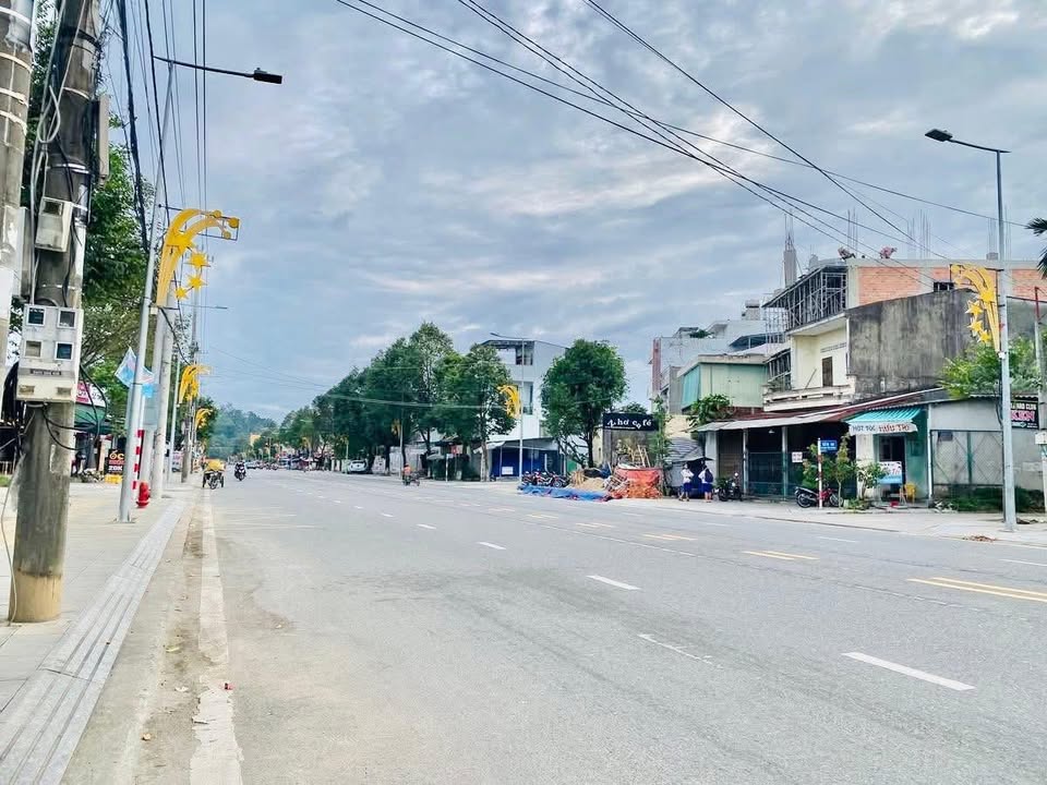 Mặt tiền FrontHouse Phạm Văn Đồng, Quảng Ngãi 100m² giá chỉ 6 tỷ - Cơ hội đầu tư tuyệt vời!