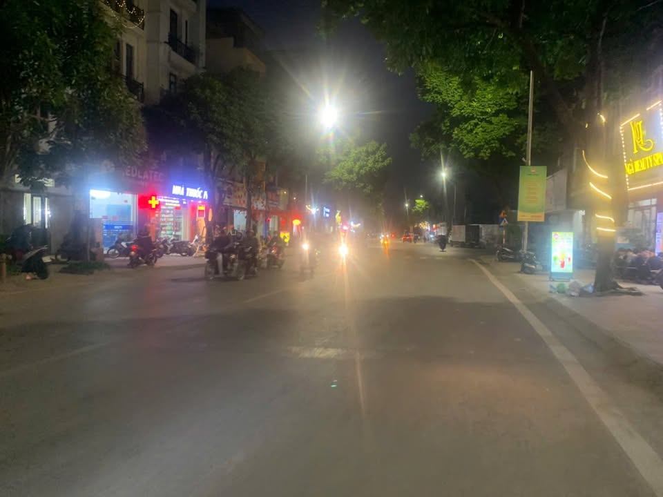 Bán đất 90m² có nhà cấp 4 cho thuê - Đường Cổ Bi, Gia Lâm, Hà Nội giá 12.5 tỷ