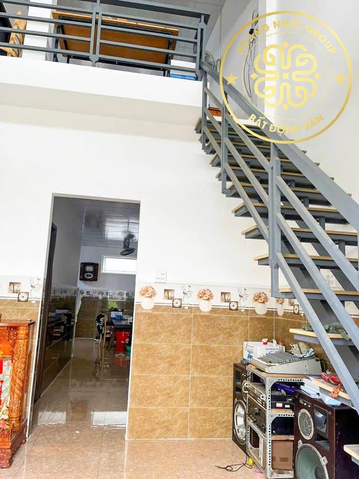 Nhà gác lửng Phạm Ngũ Lão, Cà Mau 72.8m² giá 2.3 tỷ - Kiên cố, thoáng mát!