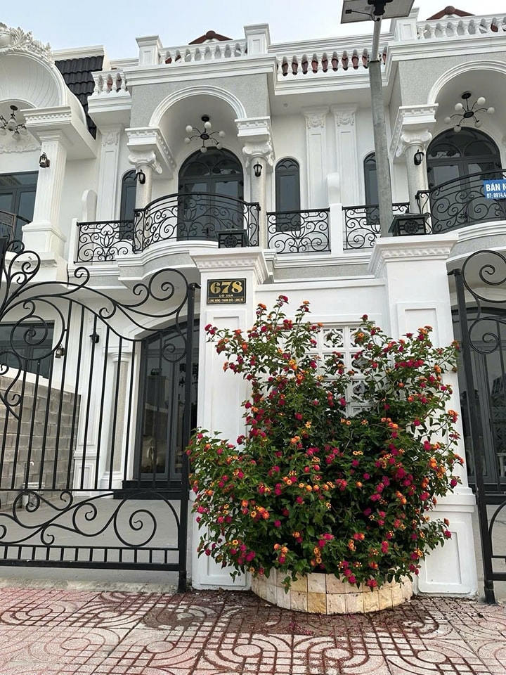 Nhà mặt tiền đường 28m - Thanh Đức, Vĩnh Long 100m² giá 3.15 tỷ - Sẵn sàng vào ở ngay!