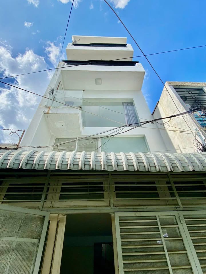 Nhà phố Tân Kỳ Tân Quý, Tân Phú 32m² giá 4.95 tỷ - Sổ hồng hoàn công đầy đủ!