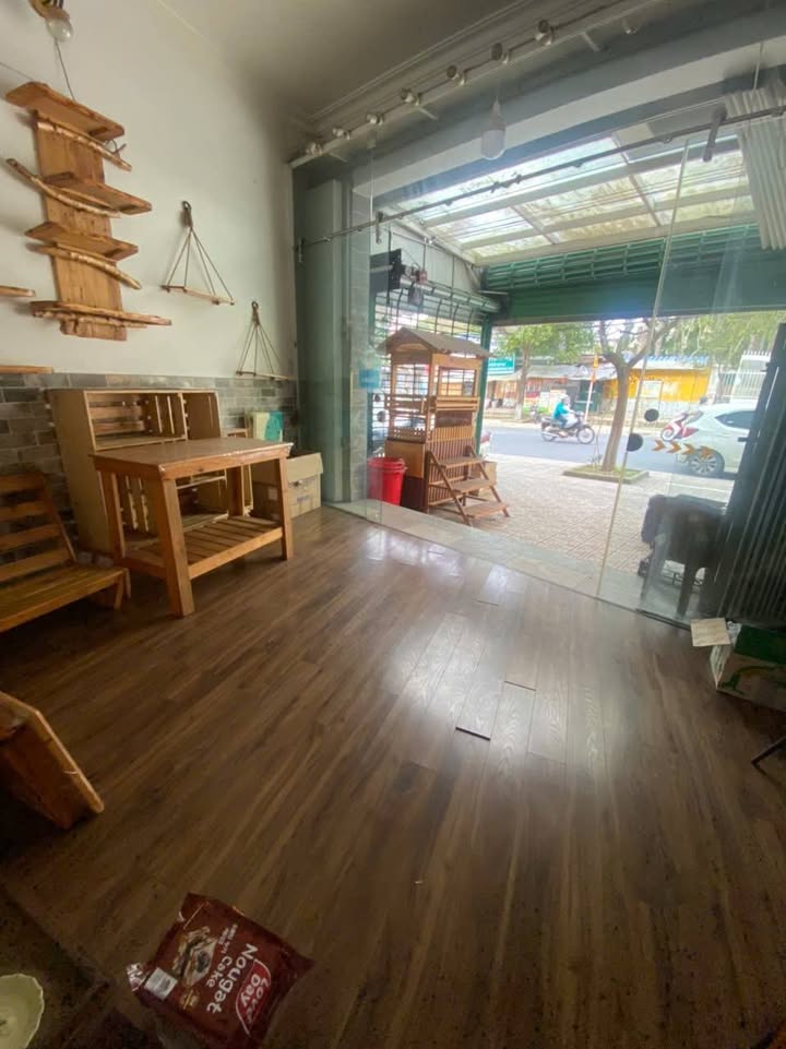 Cho thuê mặt bằng mặt tiền Nguyễn Đình Chiểu, Đà Lạt 8 triệu - Địa điểm kinh doanh lý tưởng!