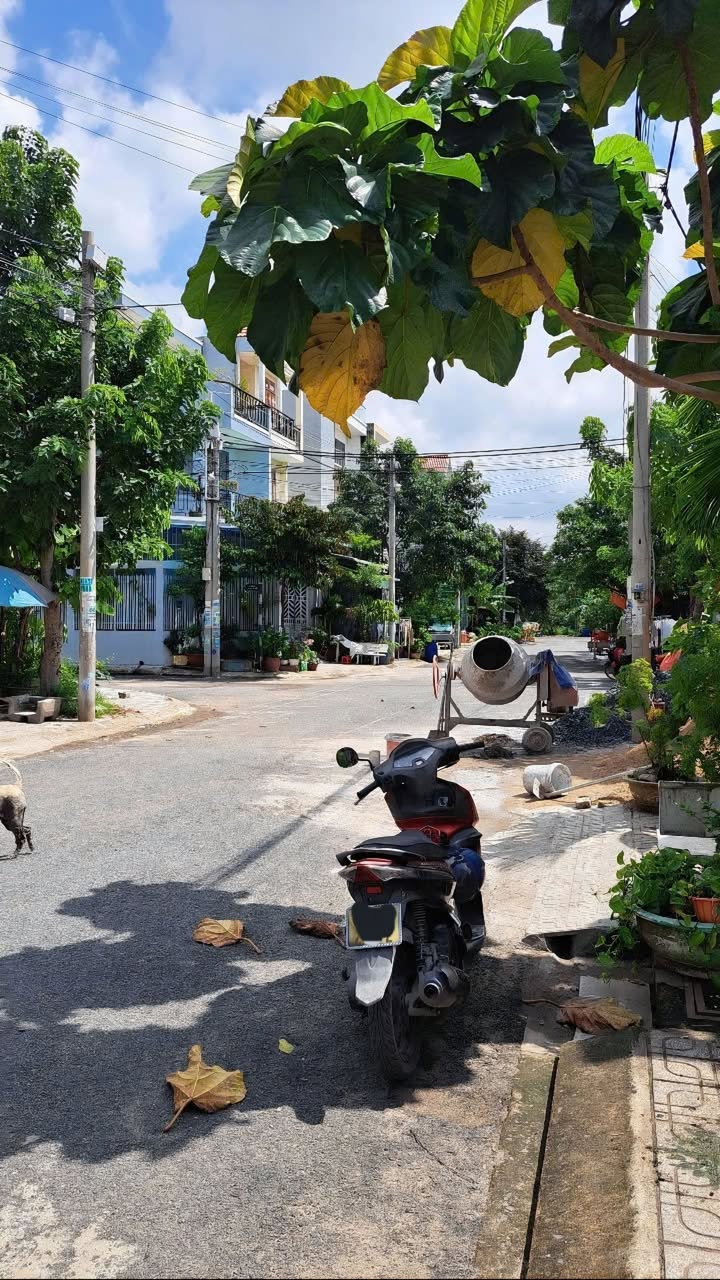 Đất nền Thủ Đức 92m² giá 4 tỷ - Lô góc 2 mặt thoáng, tiện xây dựng!