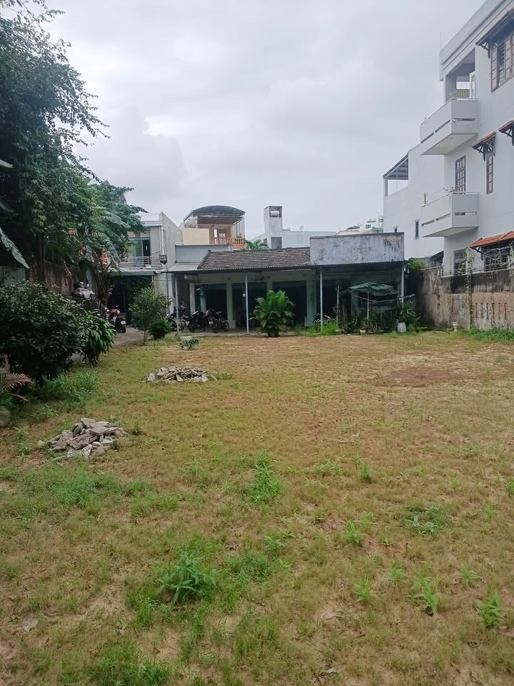 Đất mặt tiền Tô Hiến Thành, Đà Nẵng 800m² - Vị trí đắc địa sát biển Mỹ Khê!