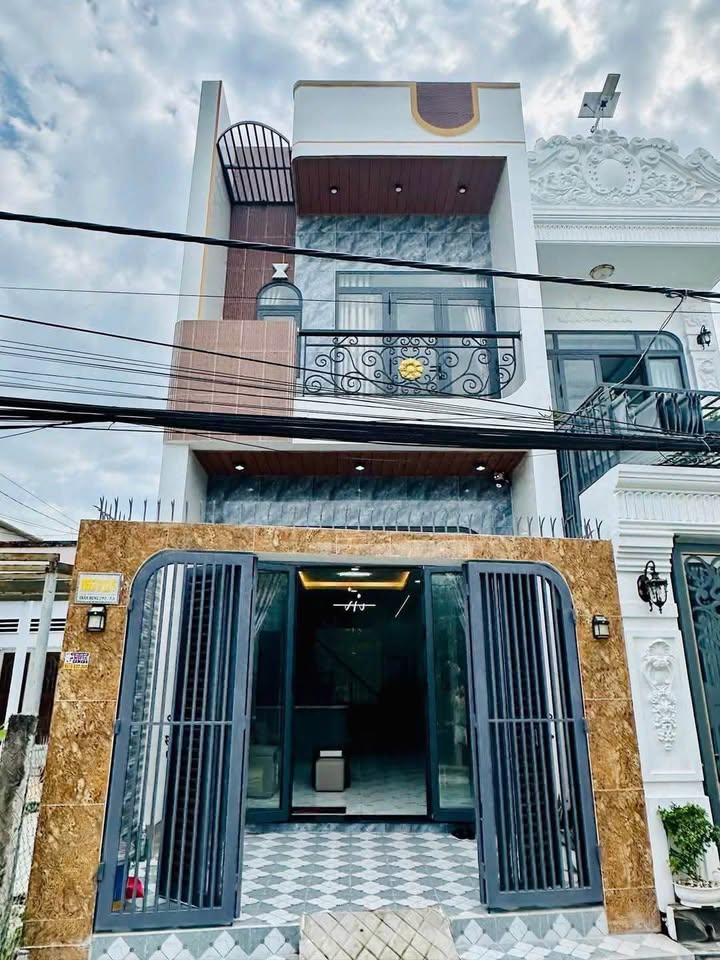 Nhà lầu mới thiết kế Sang trọng ở Mỹ Tho 76m² giá 2 tỷ - Chính chủ bán gấp!