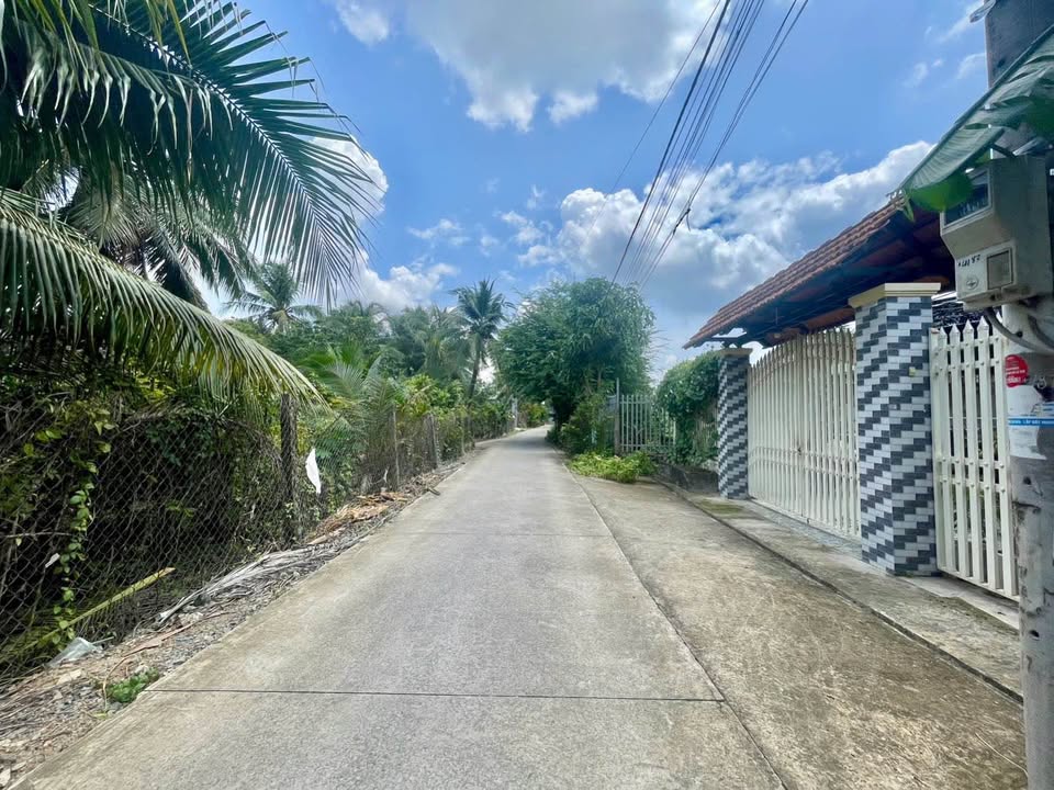 Đất Phường Trung An Mỹ Tho 295.4m² giá 2 tỷ - Vị trí đắc địa, thuận tiện giao thông!