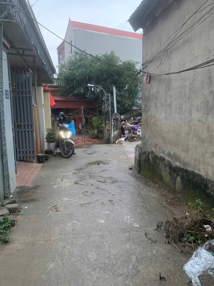 Bán đất tặng nhà 3 tầng mới hoàn thiện tại Vân Tảo, Thường Tín - 41.5m² giá thỏa thuận!