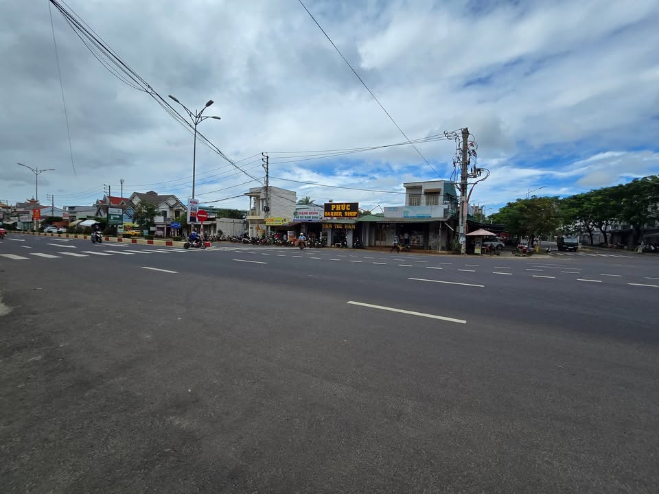 Nhà cấp 4 mặt tiền đường Nguyễn Chí Thanh 230m² giá 18 tỷ - Góc 3 mặt tiền kinh doanh đỉnh cao!