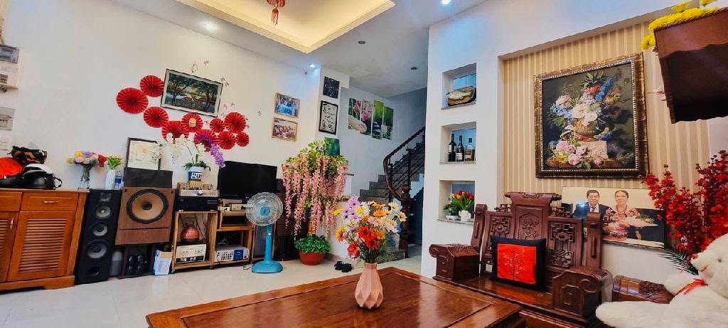 Nhà đẹp 80m² đường Huỳnh Văn Bánh, Phú Nhuận giá chỉ 12.48 tỷ - Sẵn sàng ở ngay!