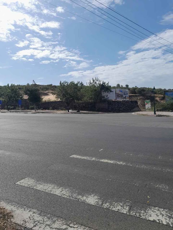 Đất du lịch Suối Tiên, Hàm Tiến, Phan Thiết 8.900m² giá 4.4 tỷ - Tiềm năng đầu tư sinh lời!