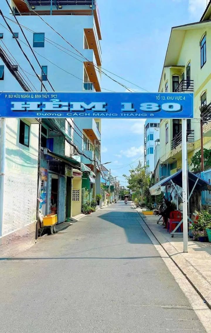 Nhà 3 tầng Cái Khế 63m² giá 2.83 tỷ - Kiến trúc hiện đại, sổ hồng chính chủ!