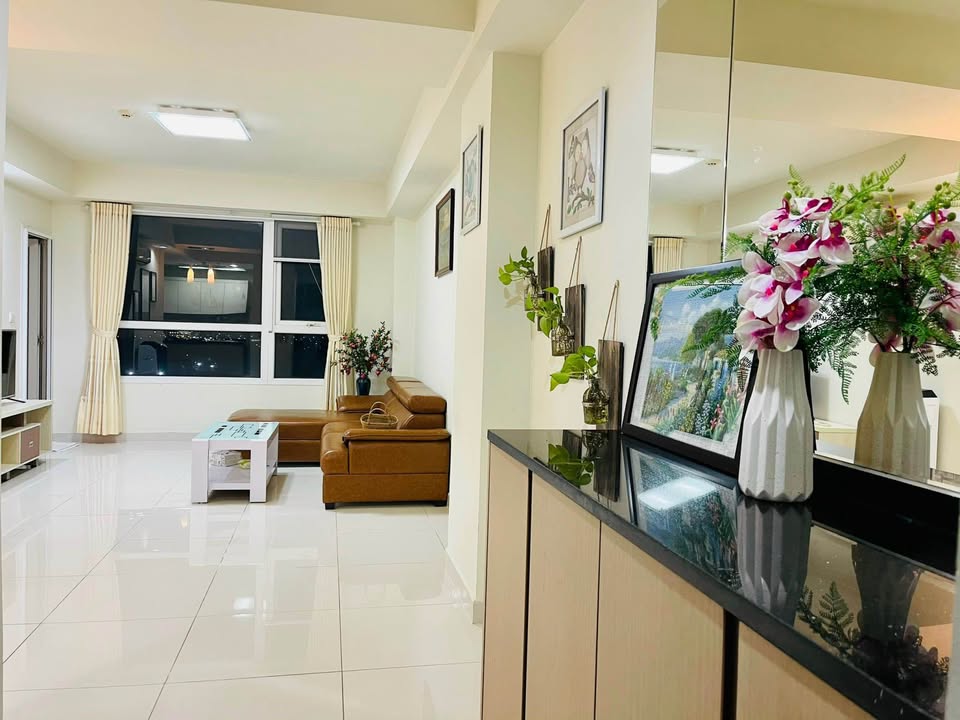 Căn hộ chung cư The Eastern Q9 60m² giá chỉ 2.9 tỷ - Full nội thất, view đẹp!