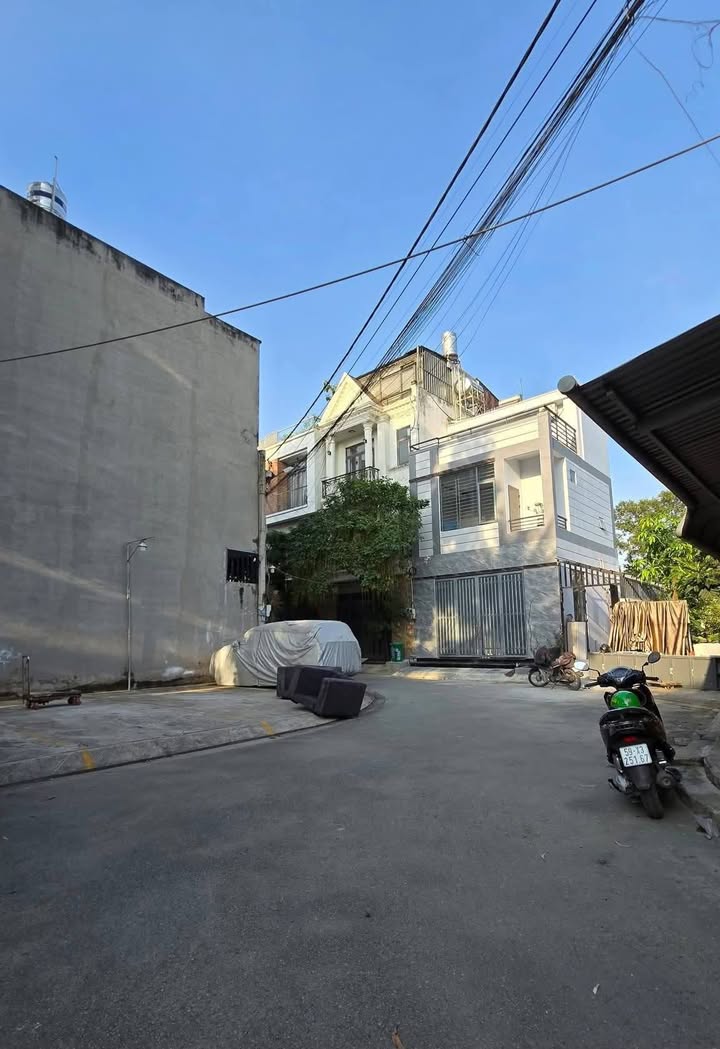 Nhà 4 Tầng Hiệp Bình Phước Thủ Đức 172m² giá 6.5 tỷ - Khu phân lô đồng bộ, ô tô vào tận nhà!