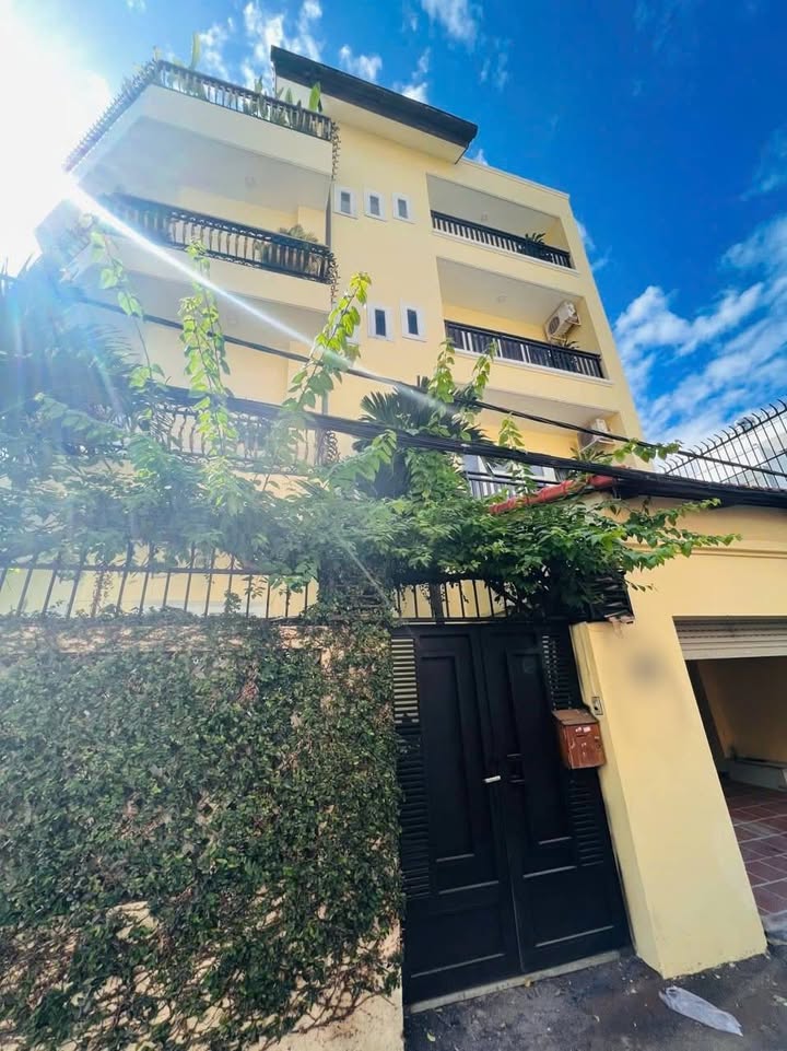 Nhà phố Thảo Điền 143m² giá 26 tỷ - Căn góc 2 mặt tiền, cho thuê 50 triệu/tháng!