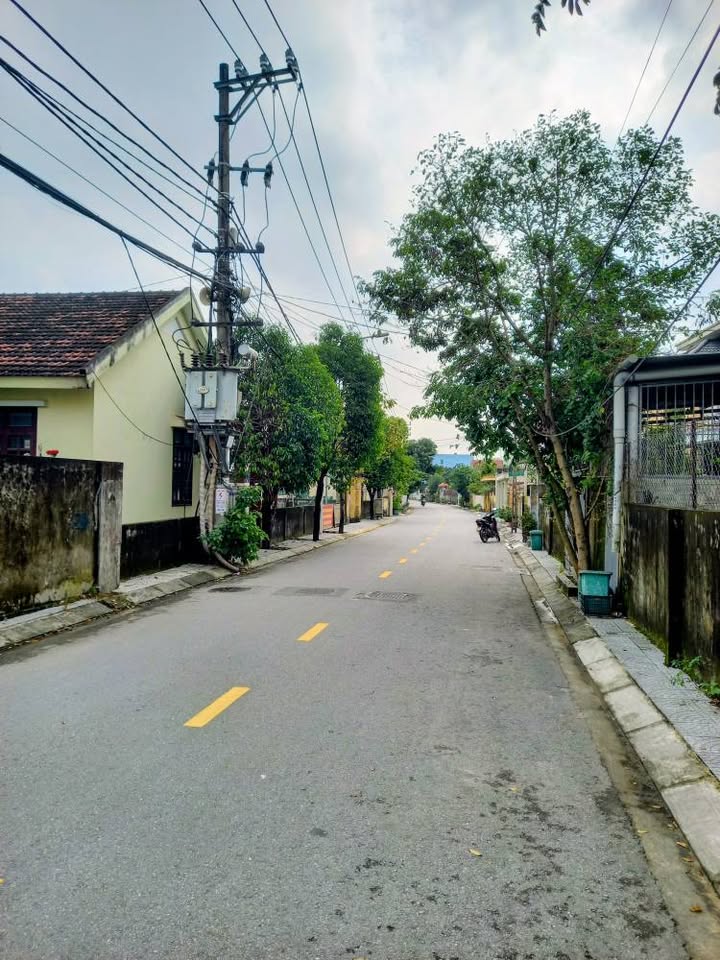 Đất mặt tiền Nguyễn Văn Cừ 148.9m² giá 3.5 tỷ - Vị trí đắc địa tại Đồng Hới!