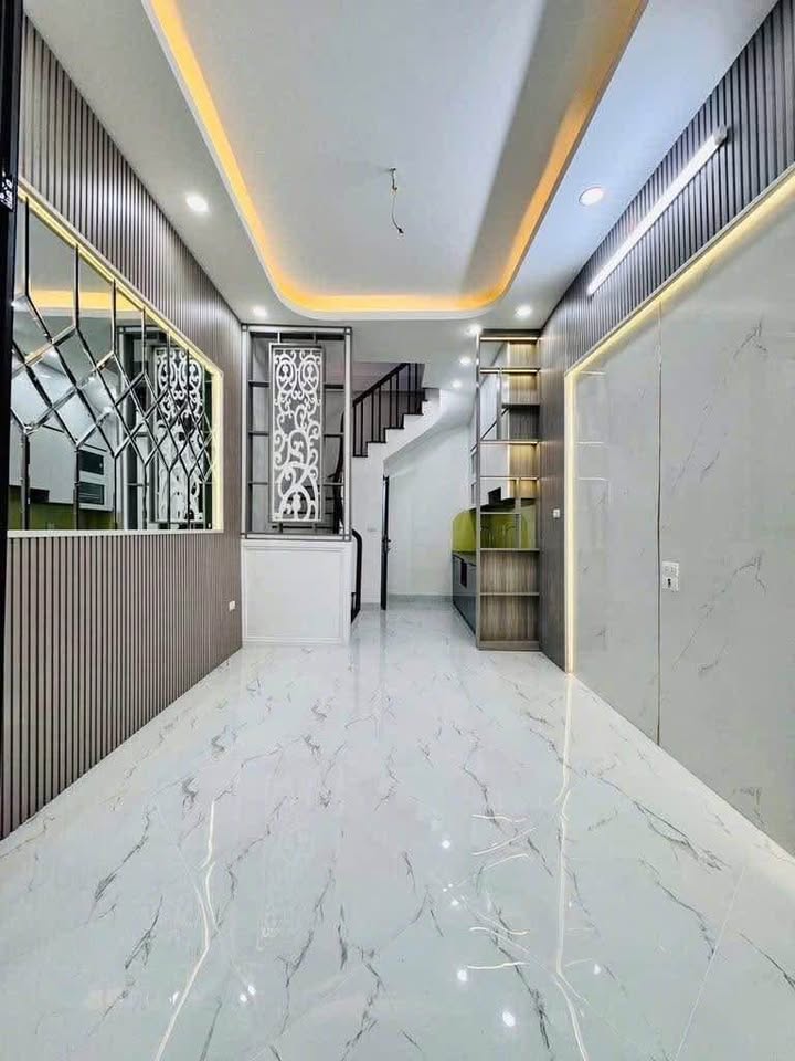 Nhà 5 tầng Đội Cấn Ba Đình 30m² giá 6.6 tỷ - Sổ đỏ chính chủ, đẹp hiếm có!