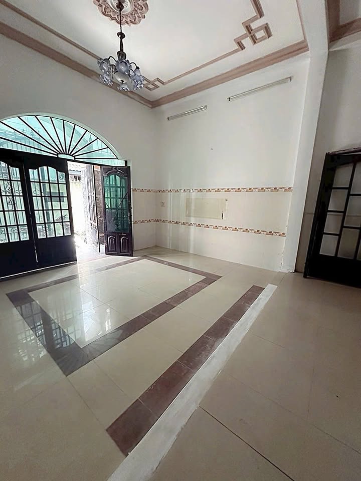 Nhà phố Thủ Đức 50m² giá 3.9 tỷ - Vị trí đắc địa, phong thủy tốt!