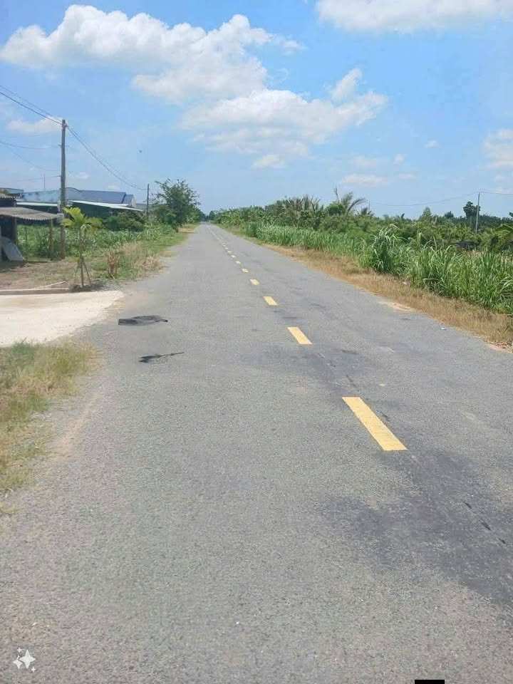 Đất mặt tiền nhựa Kênh 14, Gò Công 400m² giá 1.45 tỷ - Cơ hội đầu tư tốt!