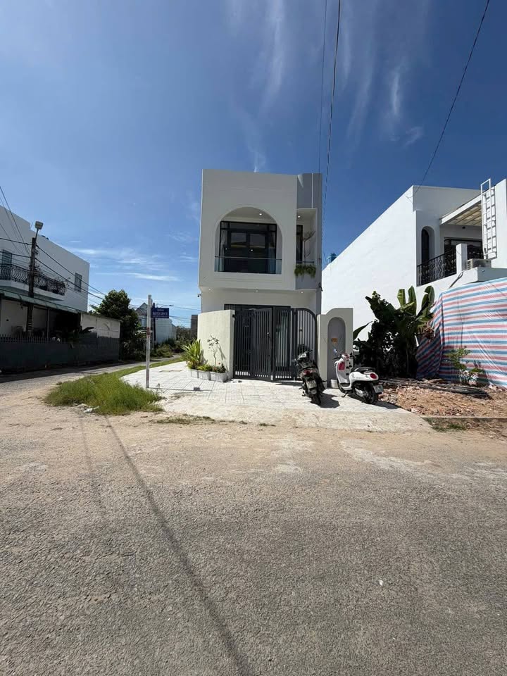 Nhà mới hoàn thiện 92.95m² Đinh Lễ, An Hòa, Rạch Giá - Tặng full nội thất giá 3.38 tỷ!