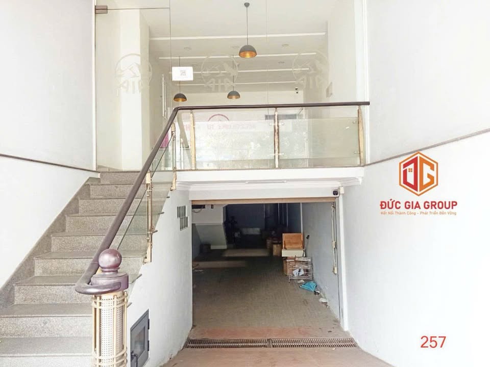 Nhà nguyên căn mặt tiền đường Đồng Khởi, Biên Hòa 92m² giá 22 triệu - Vị trí đắc địa cho kinh doanh!