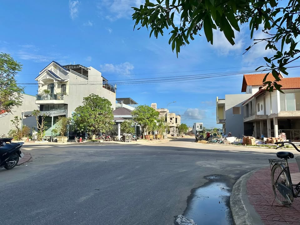 Đất mặt tiền chung cư Ecohome Nhơn Bình 95m² giá 2 tỷ - Sổ đỏ chính chủ sang tên nhanh!