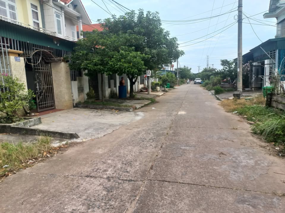 Đất nền Tái Định Cư Quảng Phong 125m² - Gần khu công nghiệp, tiềm năng đầu tư lớn!