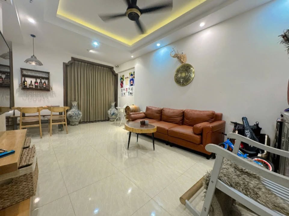 Căn hộ góc Hadico CT1B Vinh 78m² giá 3.4 tỷ - Nội thất đầy đủ, cửa hướng Đông!