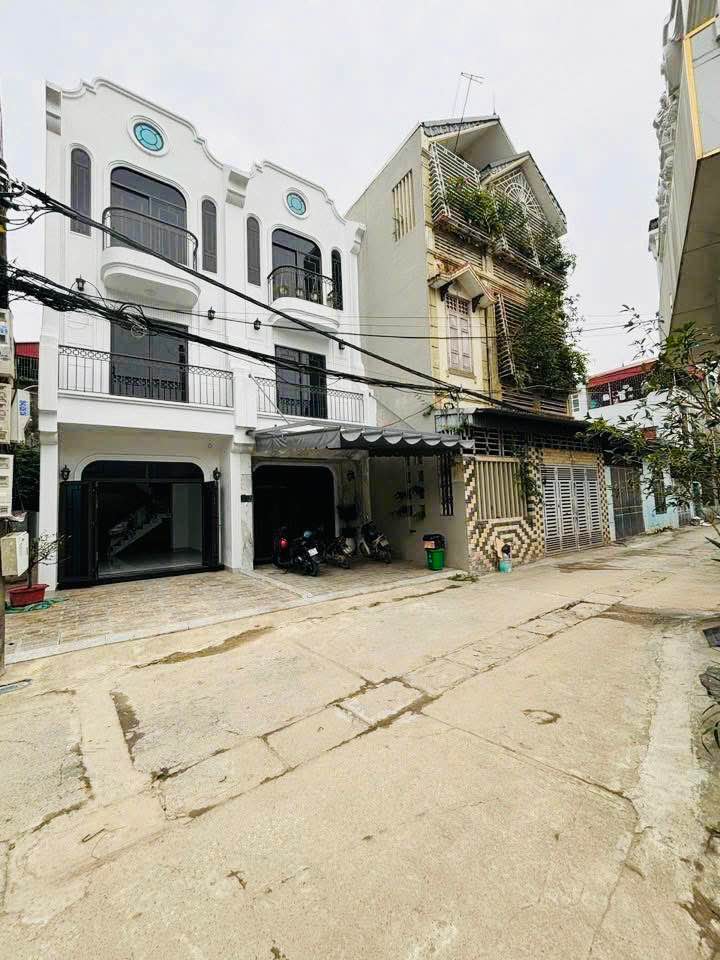 Nhà 3 tầng mới Quảng Hưng 65m² giá 3.9 tỷ - Ô tô vào tận nơi!