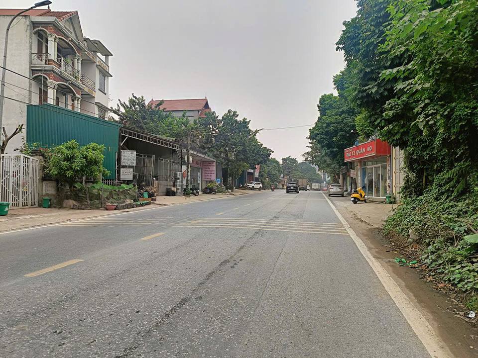 Đất kinh doanh mặt đường Q2A, Yên Lập, Vĩnh Tường 202.4m² giá 7.8 tỷ - Sổ hồng chính chủ, vị trí đắc địa!