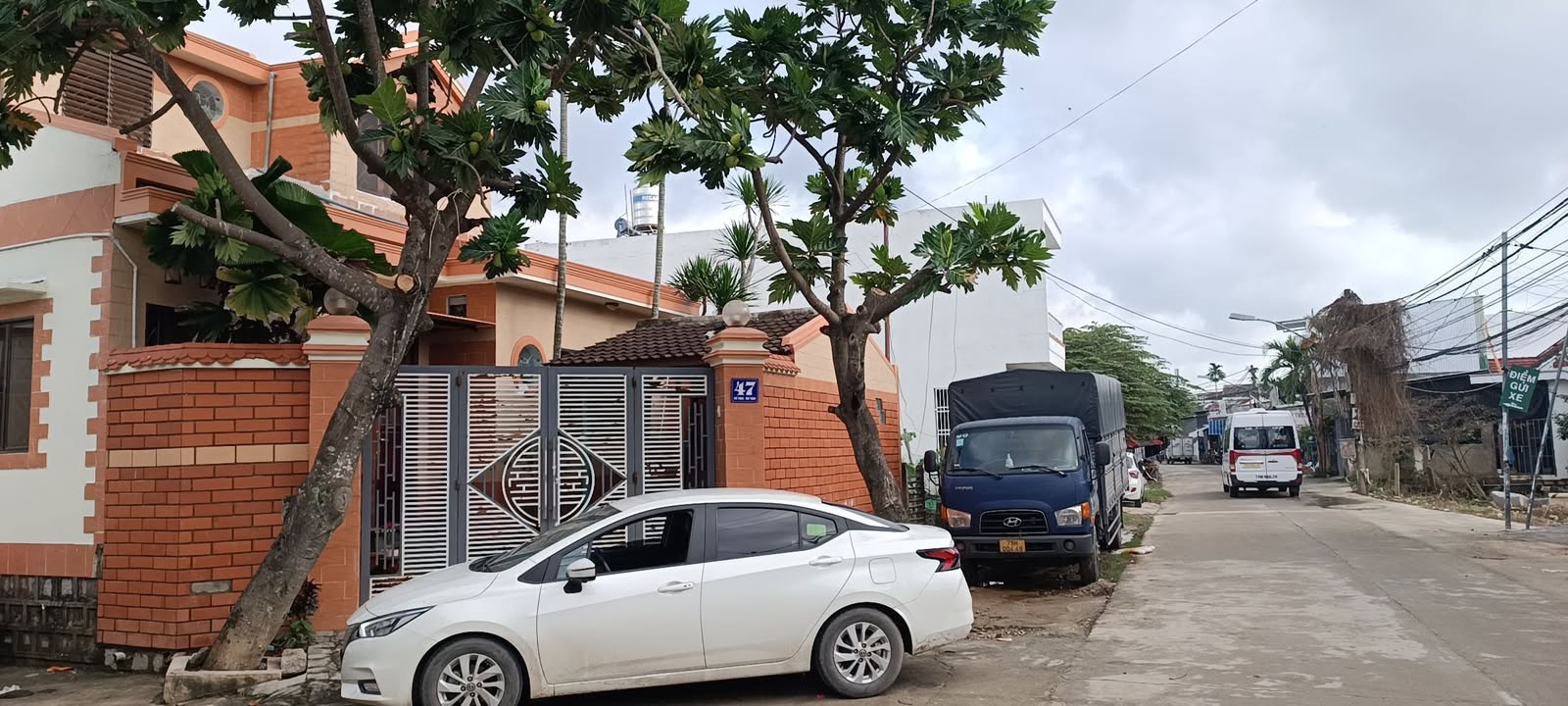 Biệt thự cho thuê đường Phú Trung 132m² giá chỉ 9 triệu - Phù hợp làm văn phòng!