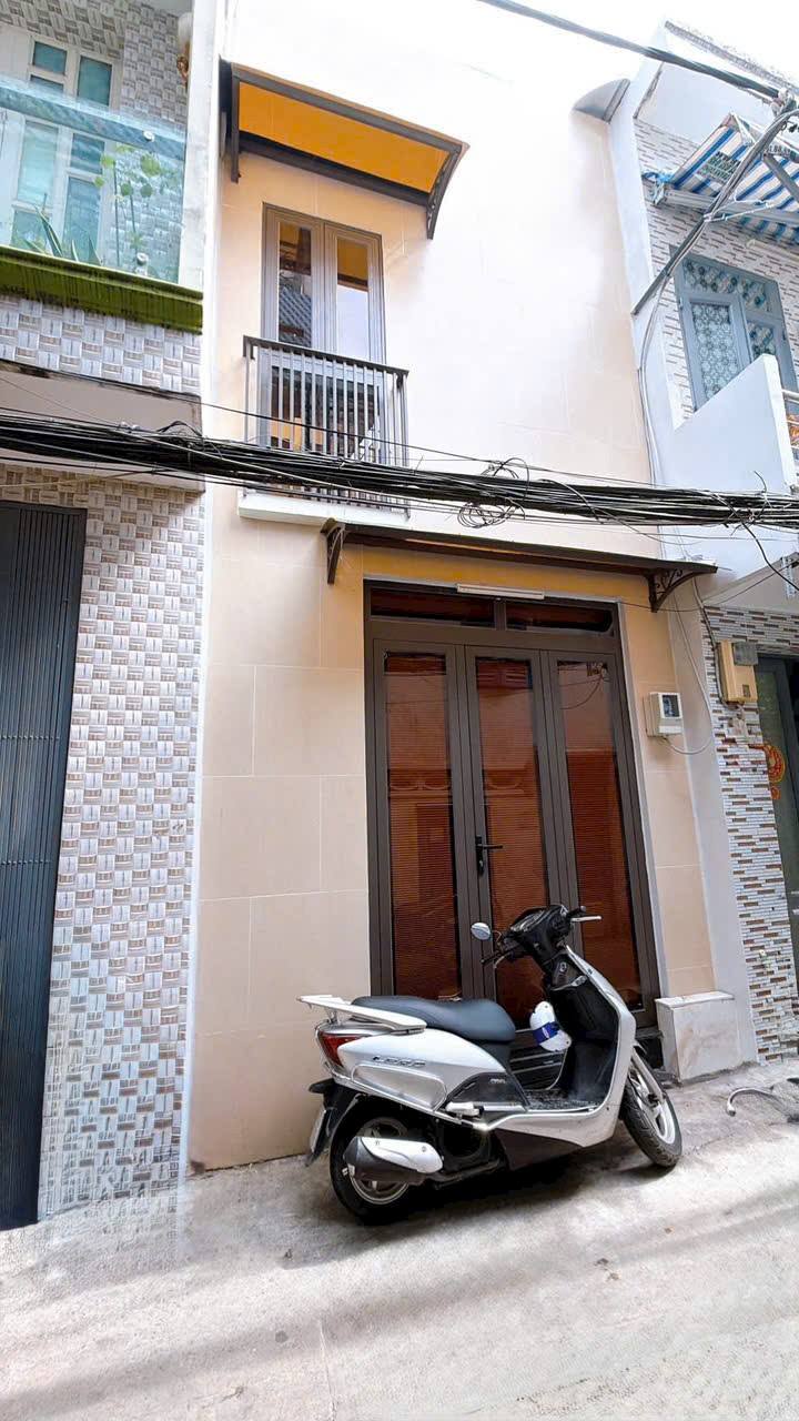 Nhà đẹp 3 tầng tại Khu Vĩnh Khánh, Quận 4, 42m² - Full nội thất, giá 2.85 tỷ!