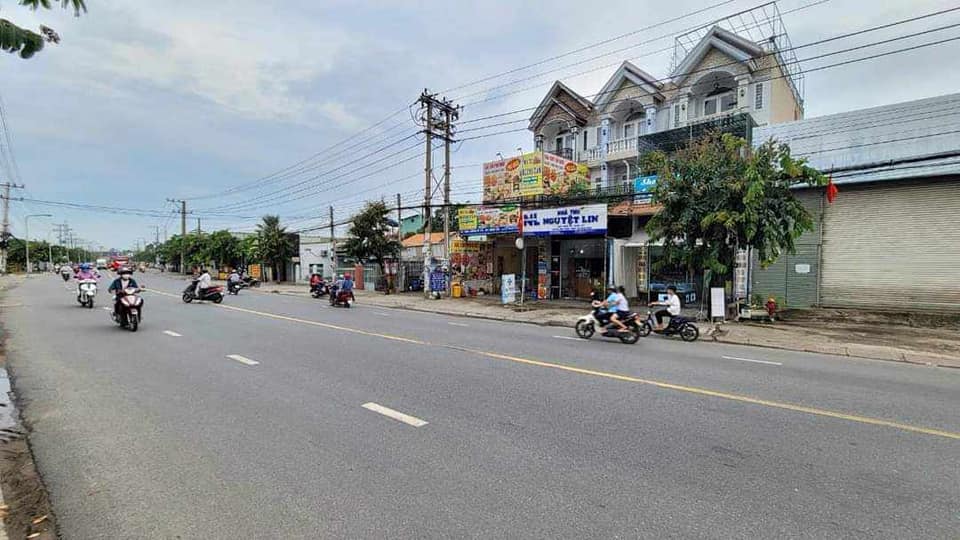 Nhà mặt tiền ĐT743, Dĩ An 83m² giá 6 tỷ - Kinh doanh đỉnh cao!