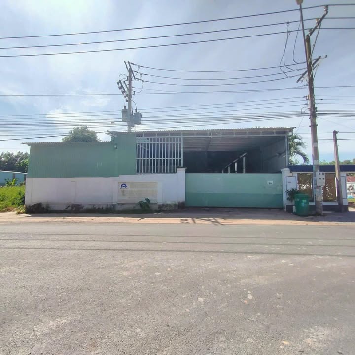Nhà xưởng Hòa Lợi Bến Cát 600m² giá 7 tỷ - Đường nhựa xe công chạy