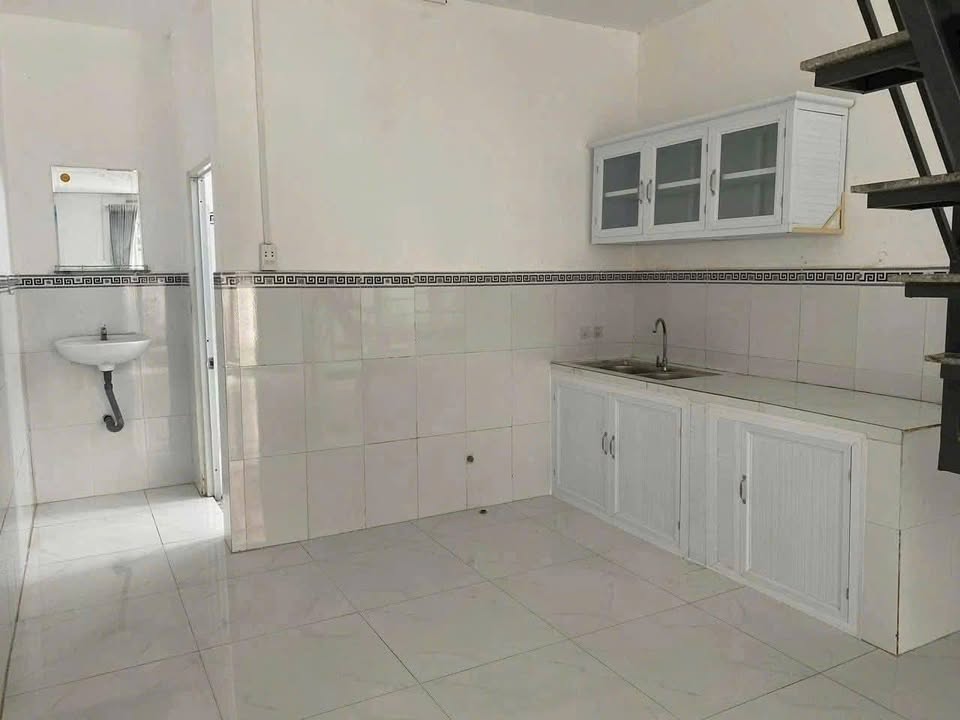 Nhà liền kề cho thuê tại Phường Định Hòa, Thủ Dầu Một - Giá chỉ 3.5 triệu/tháng!