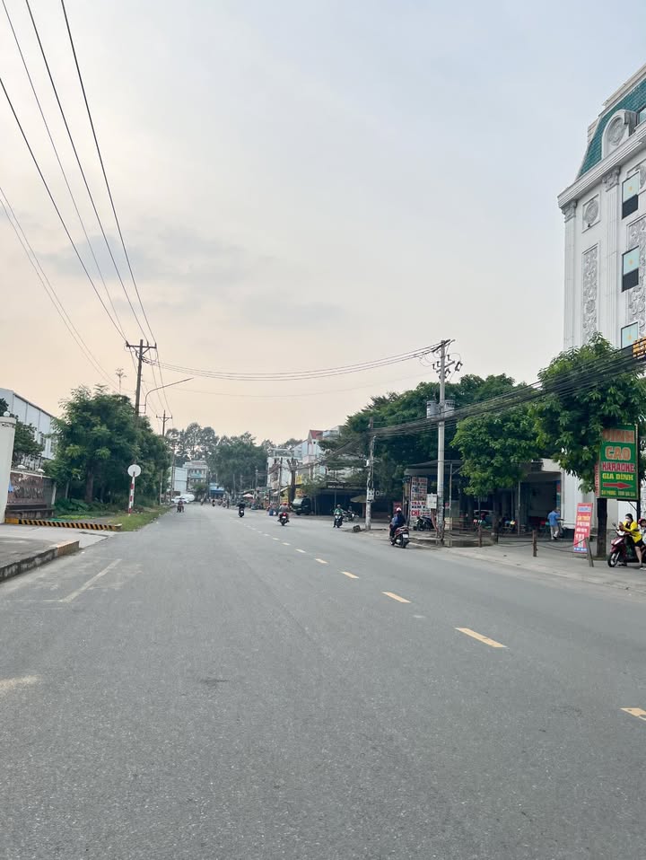 Dãy trọ 80m² Dĩ An, giá 2.8 tỷ - Dòng tiền ổn định, đầu tư sinh lời!