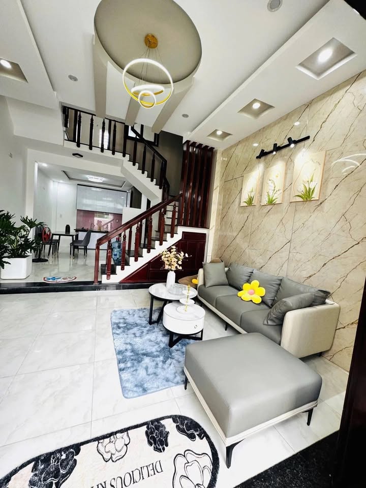 Nhà 3 tầng Chế Lan Viên Đà Nẵng 96m² giá 15 tỷ - Cách biển chỉ 500m!