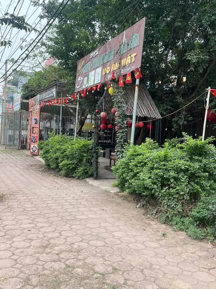 Đất nền mặt đường Quốc lộ 18, phường Hoàng Tiến, 100m², giá 2.7 tỷ - Cơ hội đầu tư hấp dẫn!