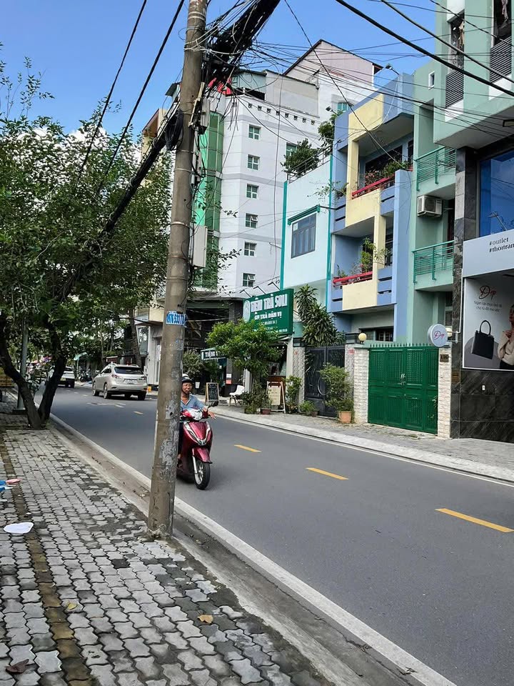 Bán nhà mặt tiền đường Số 9, Tân Phú, Quận 7 - Đầu tư sinh lời tại vị trí đắc địa!