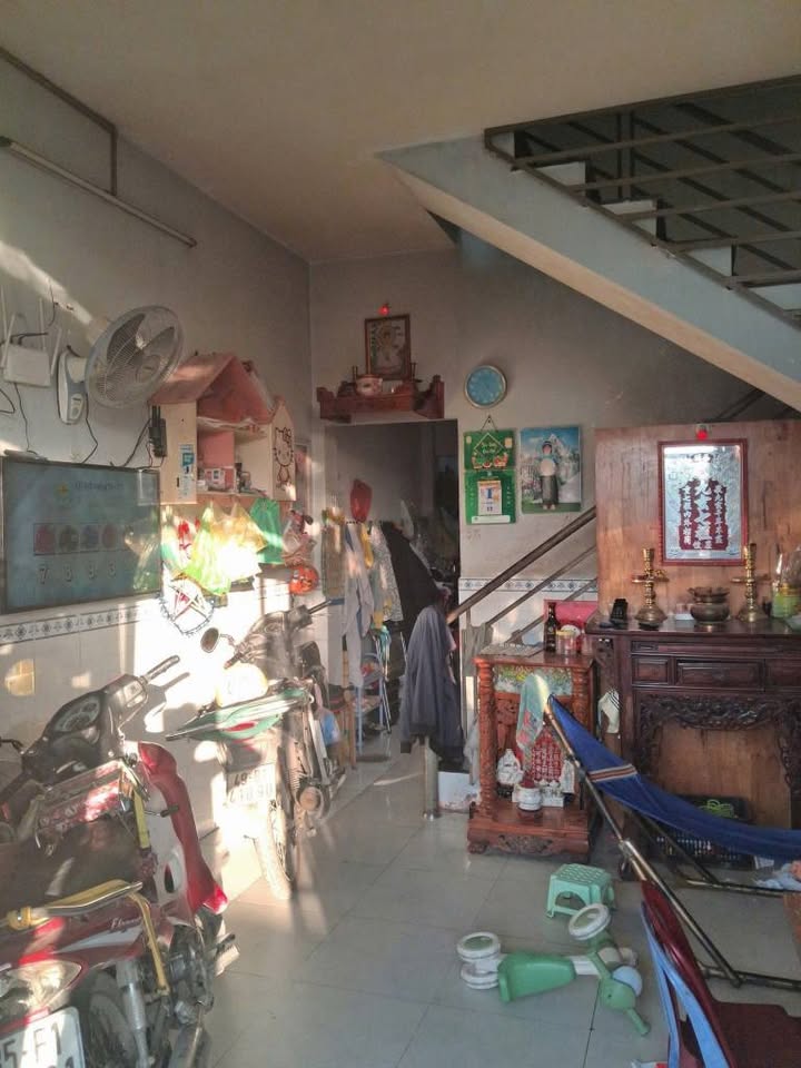 Nhà phố Vĩnh Lộc B, Bình Chánh 44m² giá 1.4 tỷ - Đường thông gác suốt, tiện lợi!