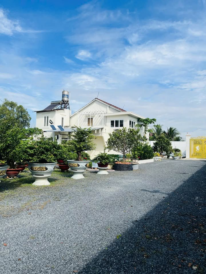 Biệt thự nhà vườn đẹp tại Tân Phú, Đức Hòa, Long An - Chỉ 6 tỷ!