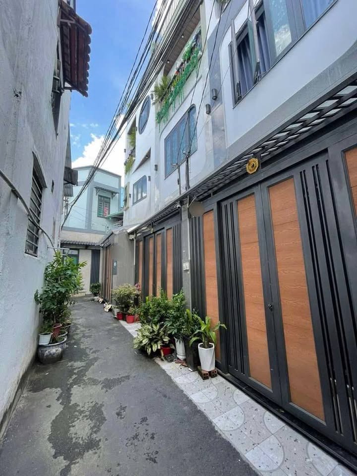 Nhà 3 tầng đường Nguyễn Văn Lượng, Gò Vấp 33m² giá 4.5 tỷ - Sẵn sàng vào ở ngay!