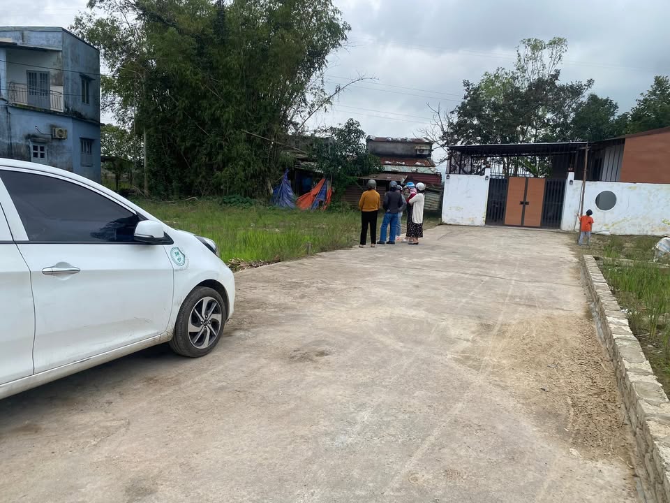 Đất Hòa Tiến, Đà Nẵng 120m² giá 1.8 tỷ - Gần khu dân cư đông đúc!