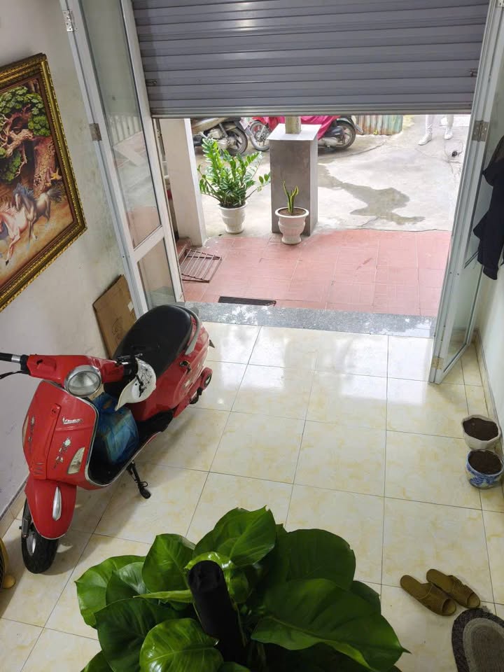 Nhà 4 tầng lô góc phố Đông Khê 20m² giá chỉ 1,25 tỷ - Đầu tư sinh lời!