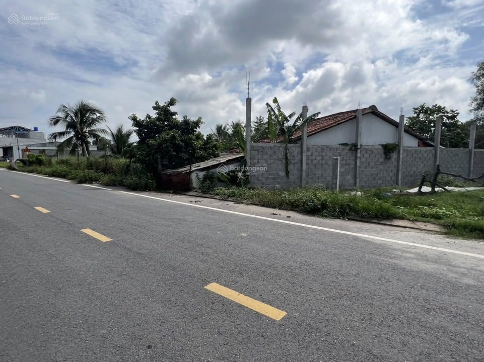 Đất thổ cư 90m² mặt tiền QL50, gần chợ Quy Đức - Sổ hồng riêng, giá 875 triệu