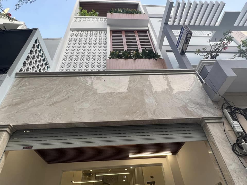 Bán gấp mặt tiền Nguyễn Duy Dương, Quận 10, 51m² giá 17 tỷ - Vị trí kinh doanh đắc địa!