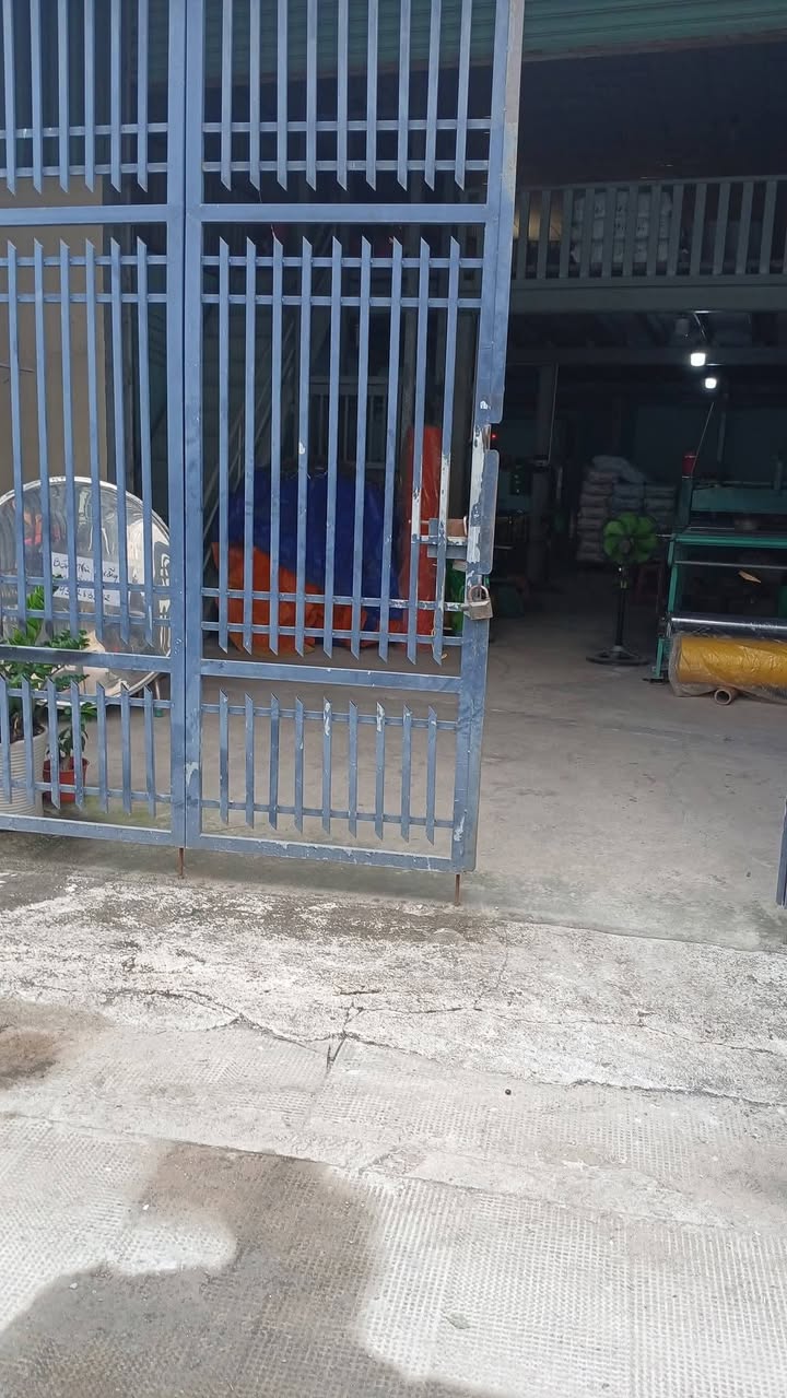 Bán kho mặt tiền xe tải gần KCN Cầu Tràm Long An 172m² giá 2.9 tỷ - Thương lượng tốt!