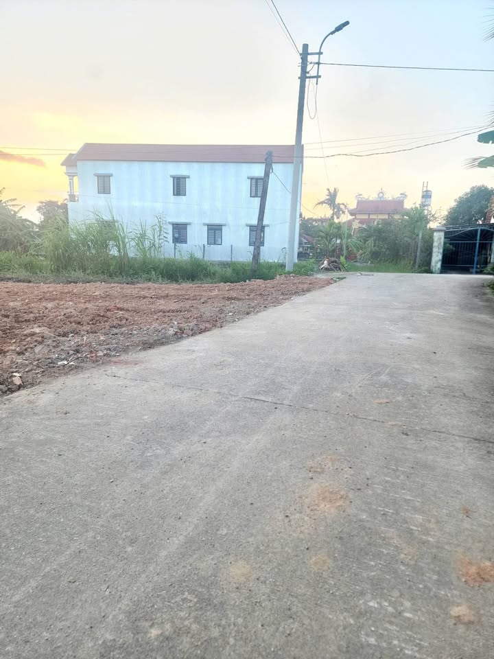 Đất ở Nghĩa Dõng Quảng Ngãi 300m² giá 1.3 tỷ - Đầu tư sinh lời ngay!