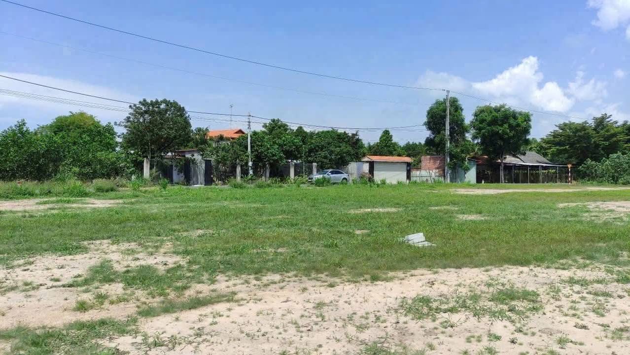 Đất nền Đất Đỏ 175m² giá 880 triệu - Sổ hồng riêng pháp lý đầy đủ!