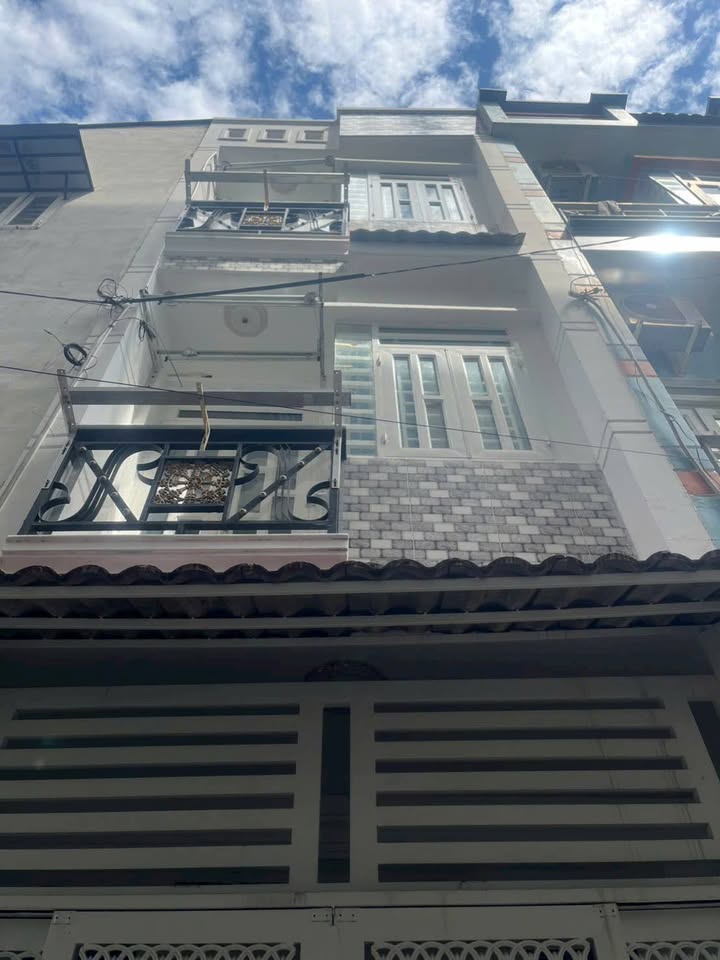Nhà phố 3 tầng đường TA13, quận 12, 27m² giá 1.97 tỷ - Sổ hồng chính chủ, tặng nội thất