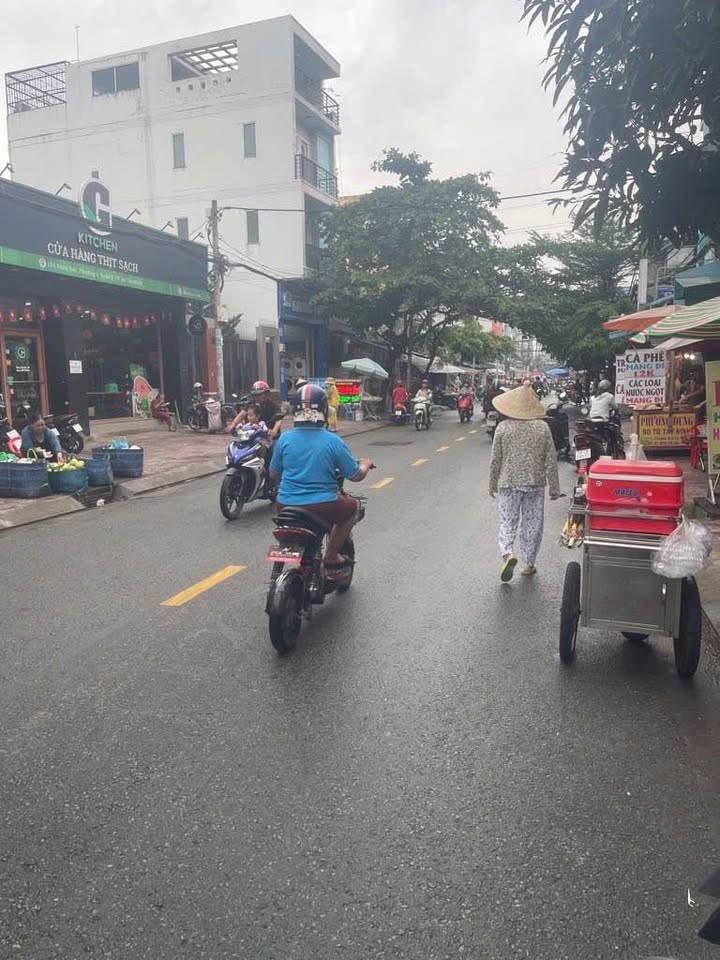 Nhà mặt tiền 5 tầng Bông Sao, Quận 8 - Diện tích 49.2m² giá 10 tỷ - Cơ hội đầu tư tuyệt vời!